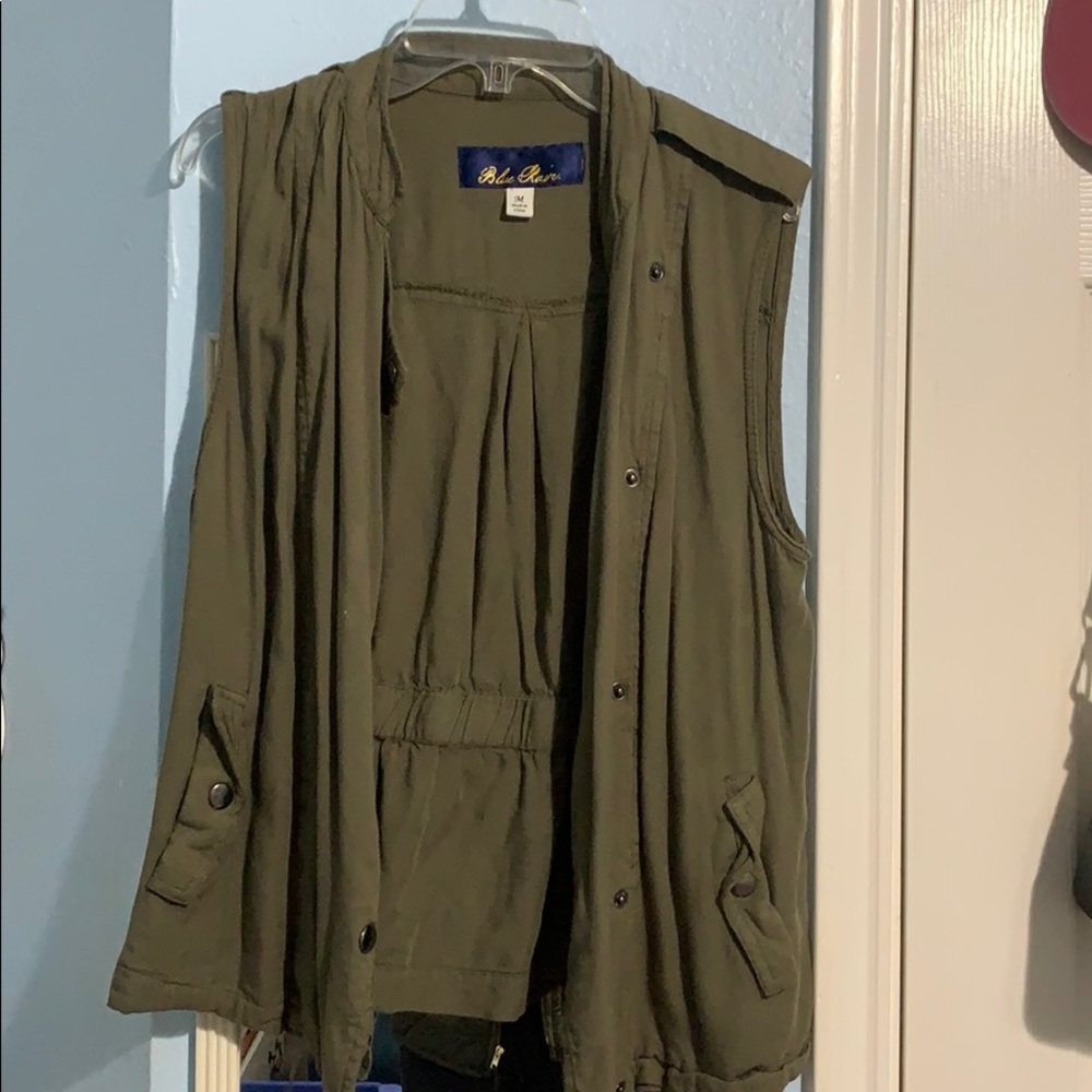 Army green light cardigan/vest